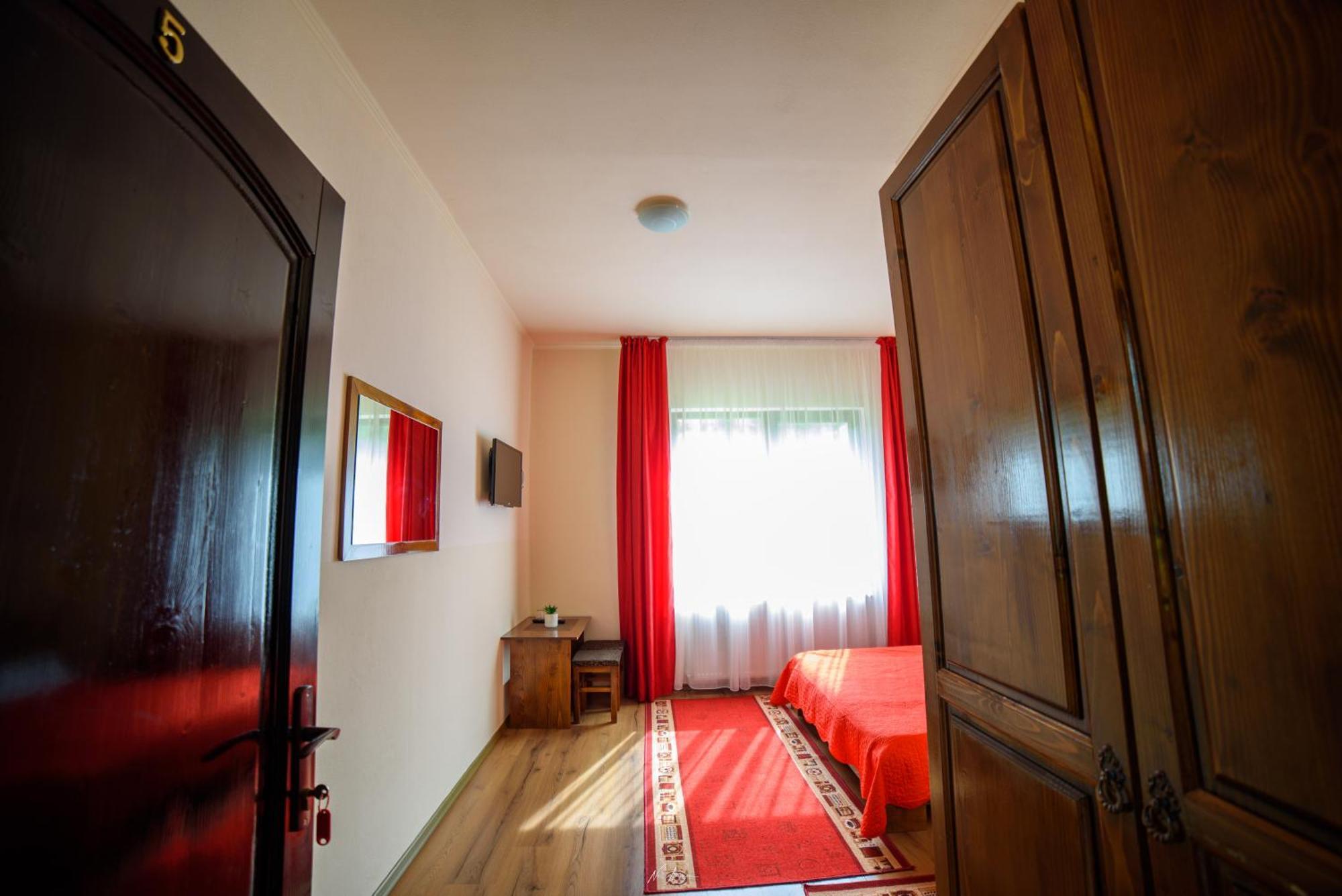 Arieşeni Casa Alinaヴィラ エクステリア 写真